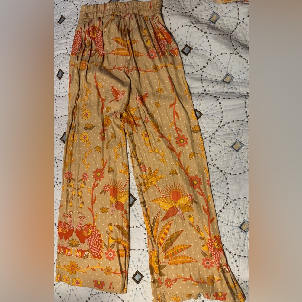 Brand Marshall’s/ Rose+Olive, size XS, colors brown, yellow, red, and green.